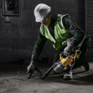Dewalt DCV501LN 18V XR L-klasse håndholt støvsuger (kun kropp) med bæreveske thumbnail