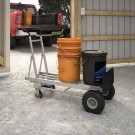 Cosco 4-i-1 sammenleggbare håndtruck i serien har punkteringssikre dekk med kapasitet opp til 453 kg thumbnail