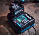 Makita DC40RA XGT 40V hurtiglader 240V thumbnail