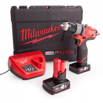 Milwaukee M12 CPD-402C børsteløs kompakt drillsett (2x4Ah batterier)